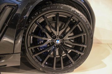 Voertuigafbeelding 7