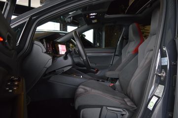 Voertuigafbeelding 9