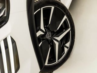 Voertuigafbeelding 17