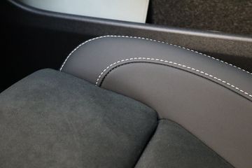 Voertuigafbeelding 12