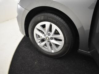 Voertuigafbeelding 6