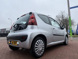 Voertuigafbeelding 3