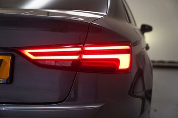 Voertuigafbeelding 32