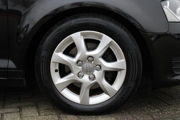 Voertuigafbeelding 5