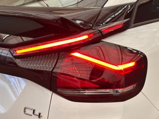 Voertuigafbeelding 12