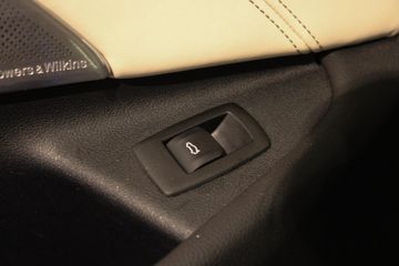 Voertuigafbeelding 38