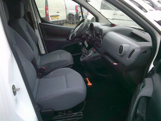 Voertuigafbeelding 14