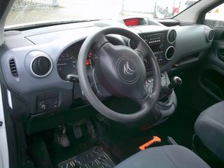 Voertuigafbeelding 9