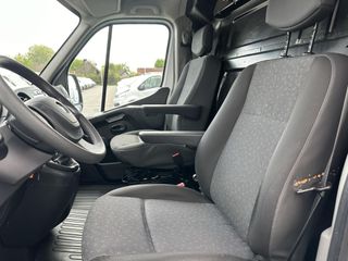 Voertuigafbeelding 12