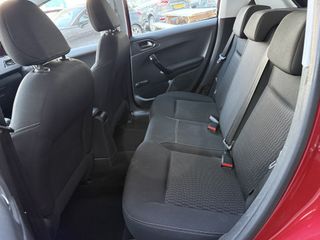 Voertuigafbeelding 13