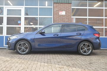 Voertuigafbeelding 4