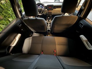 Voertuigafbeelding 8