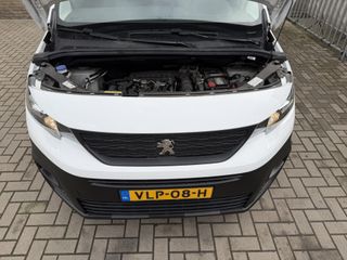 Voertuigafbeelding 6