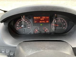 Voertuigafbeelding 12