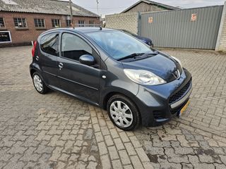 Voertuigafbeelding 6