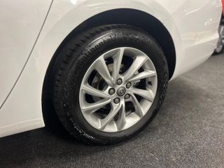 Voertuigafbeelding 19