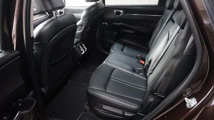 Voertuigafbeelding 12