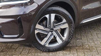 Voertuigafbeelding 6