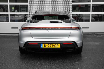 Voertuigafbeelding 4