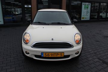 Voertuigafbeelding 2