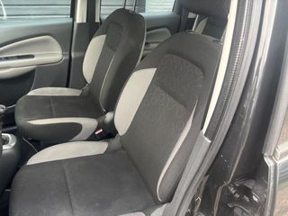 Voertuigafbeelding 9