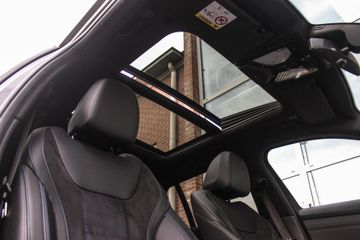 Voertuigafbeelding 16