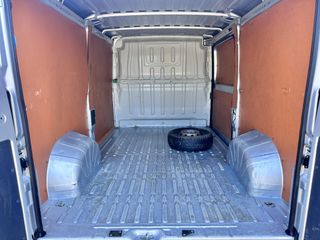 Voertuigafbeelding 8