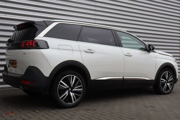 Voertuigafbeelding 8