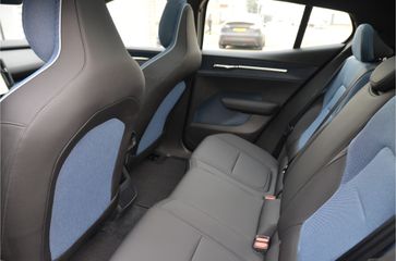 Voertuigafbeelding 12