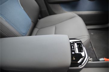 Voertuigafbeelding 25