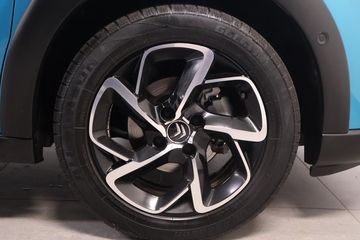 Voertuigafbeelding 4