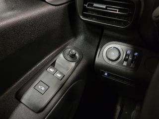 Voertuigafbeelding 13