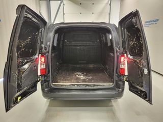 Voertuigafbeelding 4