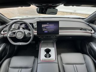 Voertuigafbeelding 9