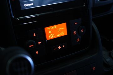 Voertuigafbeelding 18