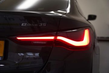 Voertuigafbeelding 38