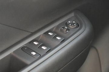 Voertuigafbeelding 10