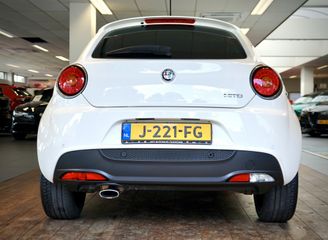 Voertuigafbeelding 10