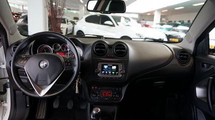 Voertuigafbeelding 3