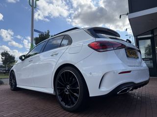 Voertuigafbeelding 3