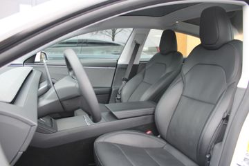 Voertuigafbeelding 4