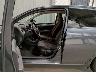 Voertuigafbeelding 6