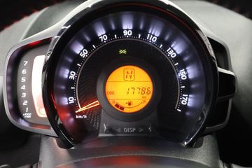 Voertuigafbeelding 3