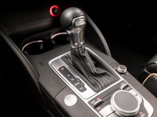 Voertuigafbeelding 24