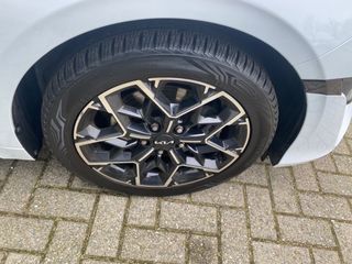 Voertuigafbeelding 4