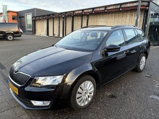 Škoda Octavia - HJ-882-R - Polisa Lease