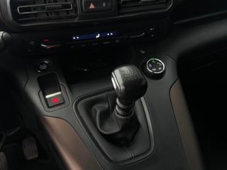 Voertuigafbeelding 18