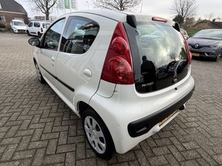 Voertuigafbeelding 7