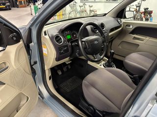 Voertuigafbeelding 9