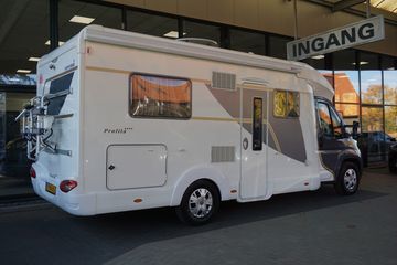 Voertuigafbeelding 3